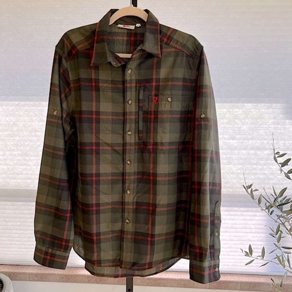 Fjallraven Men’s Fjallglim Plaid Button Front Shirt Laurel Green Medium Casual